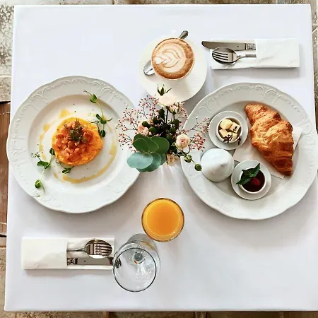 Hazai Provence 카폴츠