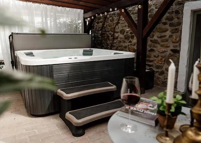 מלון Hazai Provence 4*