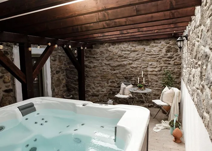 מלון Hazai Provence 4*