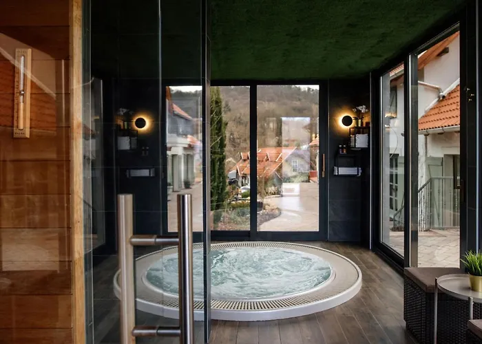 Hazai Provence 4* 카폴츠